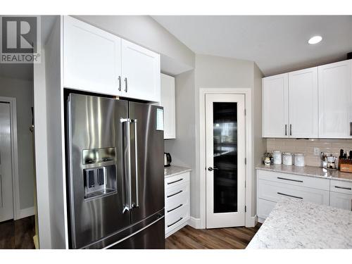 129 Deer Street, Vernon, BC - Indoor Photo Showing Kitchen With Stainless Steel Kitchen