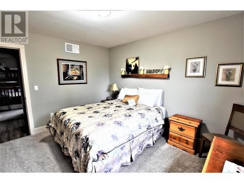 129 Deer Street, Vernon, BC - Indoor Photo Showing Bedroom