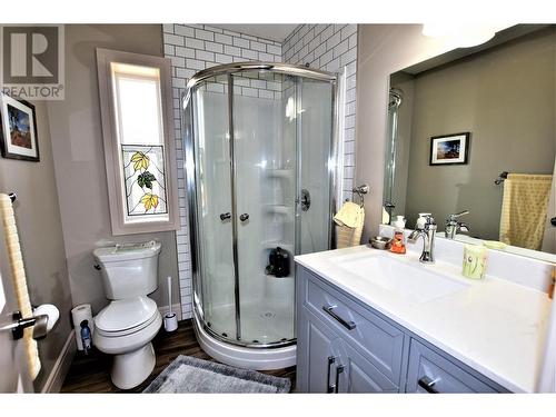 129 Deer Street, Vernon, BC - Indoor Photo Showing Bathroom