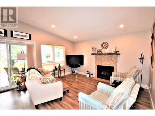 129 Deer Street, Vernon, BC - Indoor Photo Showing Living Room With Fireplace