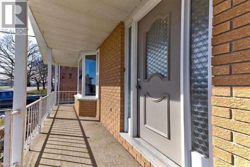 654 21St Avenue A, Hanover, ON - Outdoor With Exterior