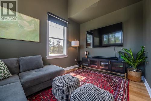 876 Johnson Street, Summerland, BC - Indoor