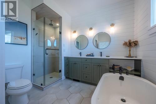 876 Johnson Street, Summerland, BC - Indoor Photo Showing Bathroom