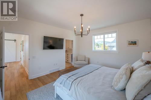 876 Johnson Street, Summerland, BC - Indoor Photo Showing Bedroom