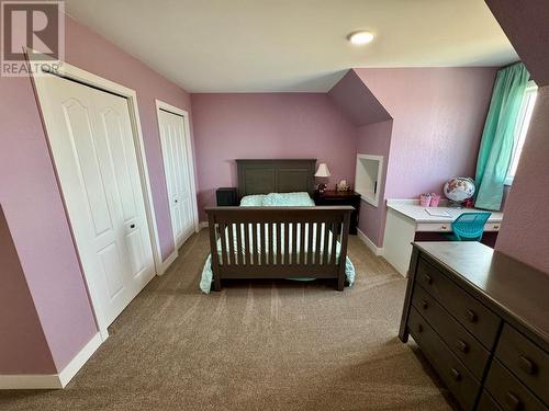 13033 221 Road, Dawson Creek, BC - Indoor Photo Showing Bedroom