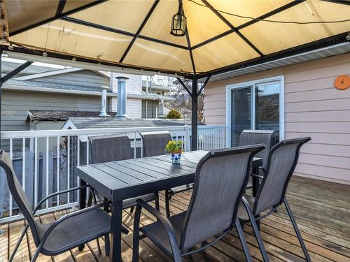 710 Vance Avenue, Kelowna, BC - Outdoor With Deck Patio Veranda With Exterior