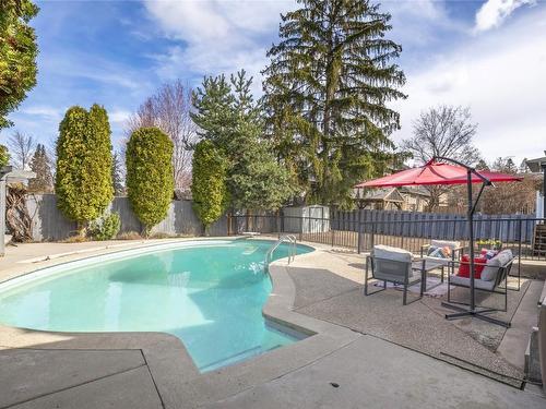 710 Vance Avenue, Kelowna, BC - Outdoor With In Ground Pool With Backyard