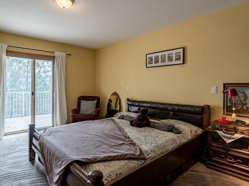 3349 Sundance Drive, West Kelowna, BC - Indoor Photo Showing Bedroom