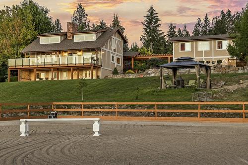 3668 Luxmoore Road, Kelowna, BC - Outdoor With Deck Patio Veranda