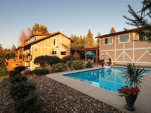 3668 Luxmoore Road, Kelowna, BC - Outdoor With In Ground Pool