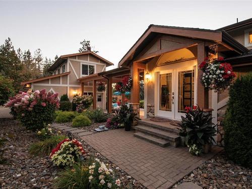 3668 Luxmoore Road, Kelowna, BC - Outdoor