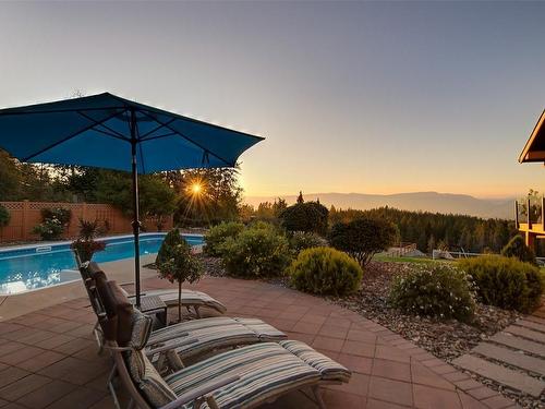 3668 Luxmoore Road, Kelowna, BC - Outdoor With In Ground Pool