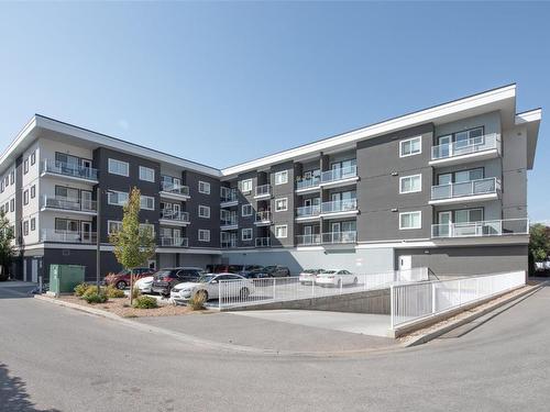 207-3409 28 Avenue, Vernon, BC - Outdoor With Balcony With Facade