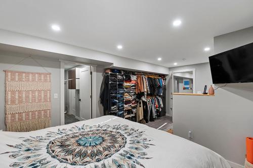 2466 Cunningham Road, Castlegar, BC - Indoor Photo Showing Bedroom