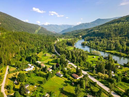 2466 Cunningham Road, Castlegar, BC - Outdoor With View