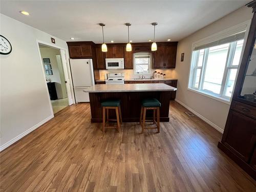 495 Auburn Crescent, Princeton, BC - Indoor Photo Showing Kitchen
