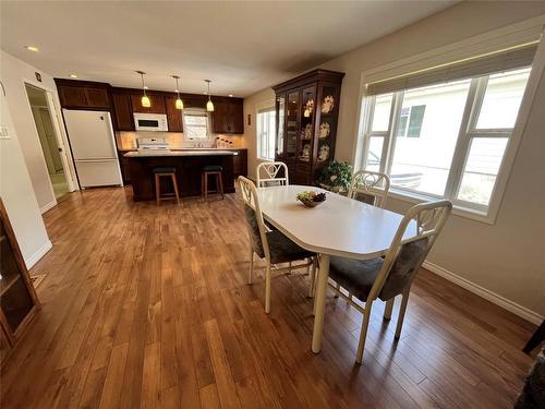 495 Auburn Crescent, Princeton, BC - Indoor Photo Showing Dining Room