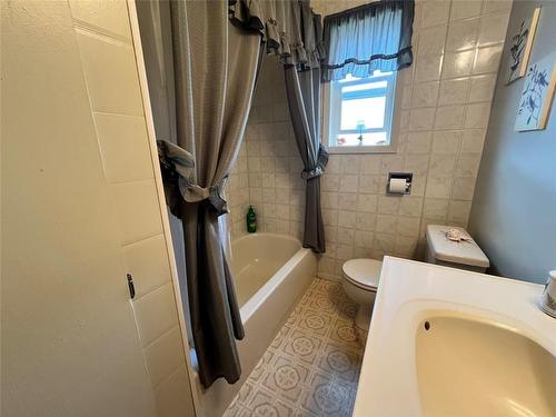 495 Auburn Crescent, Princeton, BC - Indoor Photo Showing Bathroom