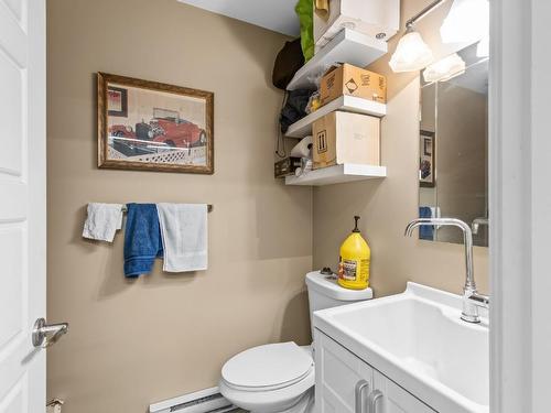 25-3359 Cougar Road, West Kelowna, BC - Indoor Photo Showing Bathroom