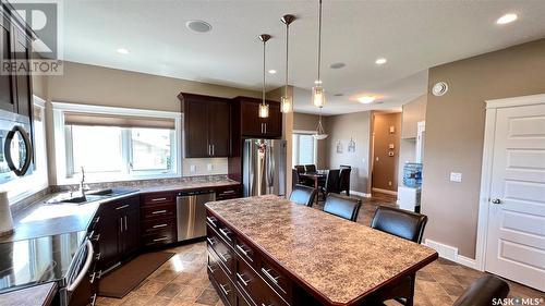117 Putters Lane, Elbow, SK - Indoor Photo Showing Kitchen With Stainless Steel Kitchen With Upgraded Kitchen
