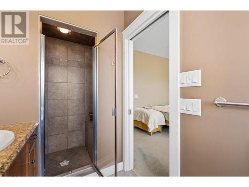 766 Denali Drive, Kelowna, BC - Indoor Photo Showing Bathroom