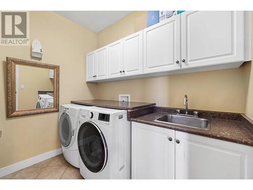 766 Denali Drive, Kelowna, BC - Indoor Photo Showing Laundry Room