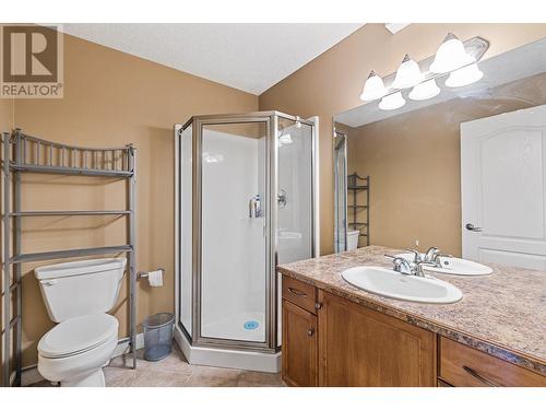 766 Denali Drive, Kelowna, BC - Indoor Photo Showing Bathroom