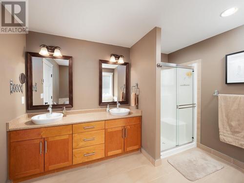 2505 Kenney Court, Prince George, BC - Indoor Photo Showing Bathroom