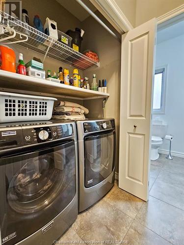 109 Cottage Place, Chatham, ON - Indoor Photo Showing Laundry Room