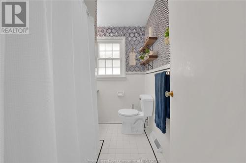814 Point Pelee Drive, Leamington, ON - Indoor Photo Showing Bathroom