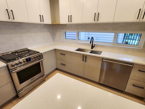 A - 516 Robson Street, Nelson, BC - Indoor Photo Showing Kitchen