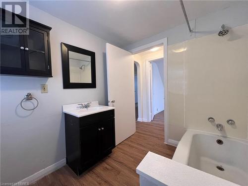 Unit 5 Bathroom (fully renovated) - 525 High Street, North Bay, ON - Indoor Photo Showing Bathroom