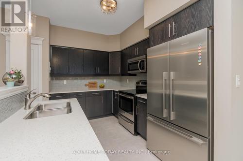 #30 -146 Downey Rd, Guelph, ON - Indoor Photo Showing Kitchen With Stainless Steel Kitchen With Double Sink With Upgraded Kitchen