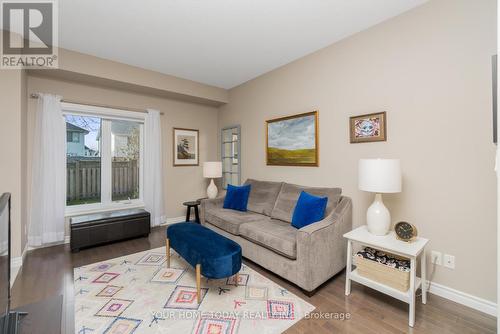 #30 -146 Downey Rd, Guelph, ON - Indoor Photo Showing Living Room