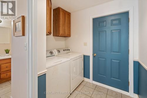 742 Lakeshore Rd, Norfolk, ON - Indoor Photo Showing Laundry Room