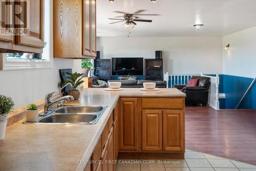 742 Lakeshore Rd, Norfolk, ON - Indoor Photo Showing Kitchen With Double Sink