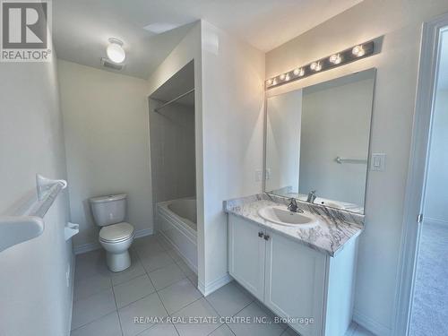 484 Black Cherry Cres, Shelburne, ON - Indoor Photo Showing Bathroom