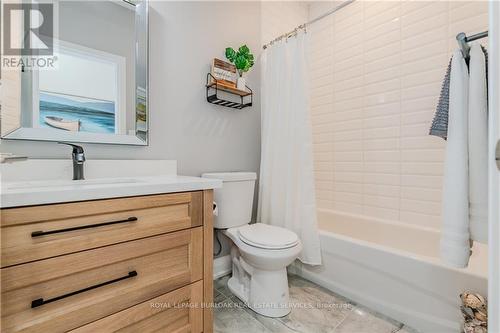 781 South Coast Drive, Haldimand, ON - Indoor Photo Showing Bathroom