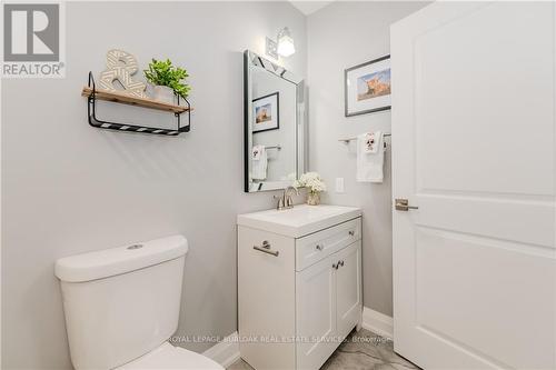 781 South Coast Drive, Haldimand, ON - Indoor Photo Showing Bathroom