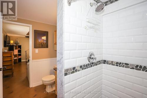 18170 Erie Shore Dr, Chatham-Kent, ON - Indoor Photo Showing Bathroom