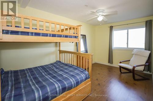 18170 Erie Shore Drive, Chatham-Kent, ON - Indoor Photo Showing Bedroom