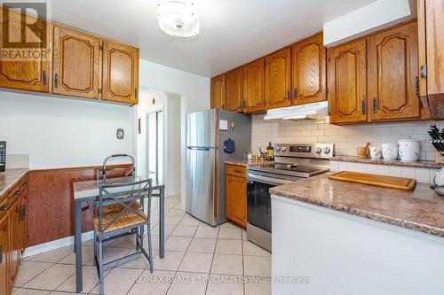 8026 Mayfield Road, Caledon, ON - Indoor Photo Showing Kitchen