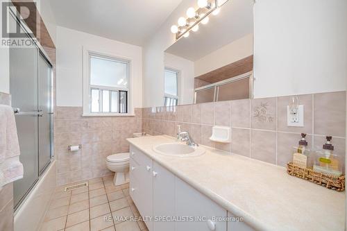 8026 Mayfield Road, Caledon, ON - Indoor Photo Showing Bathroom