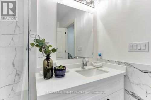 89 Anne Boulevard, Milton, ON - Indoor Photo Showing Bathroom