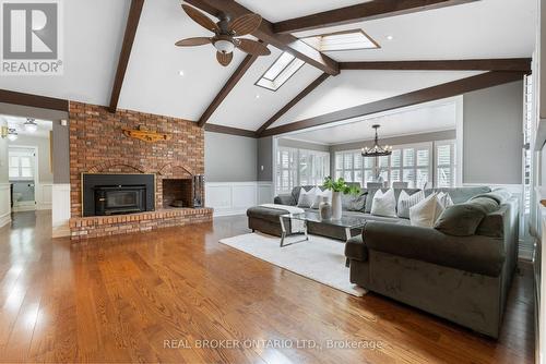 11948 Dublin Line, Halton Hills, ON - Indoor Photo Showing Living Room With Fireplace