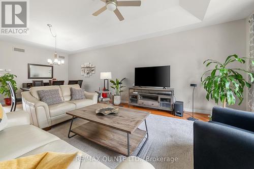 74 Simcoe Drive, Belleville, ON - Indoor Photo Showing Living Room