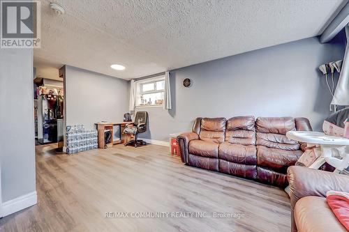 51 Wentworth St W, Oshawa, ON - Indoor Photo Showing Other Room