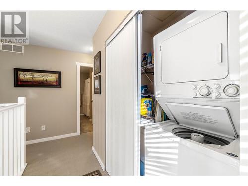 671 24 Street Ne Unit# 18, Salmon Arm, BC - Indoor Photo Showing Laundry Room