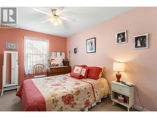 671 24 Street Ne Unit# 18, Salmon Arm, BC - Indoor Photo Showing Bedroom