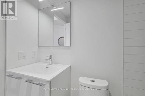 #811 -200 Sudbury St, Toronto, ON - Indoor Photo Showing Bathroom